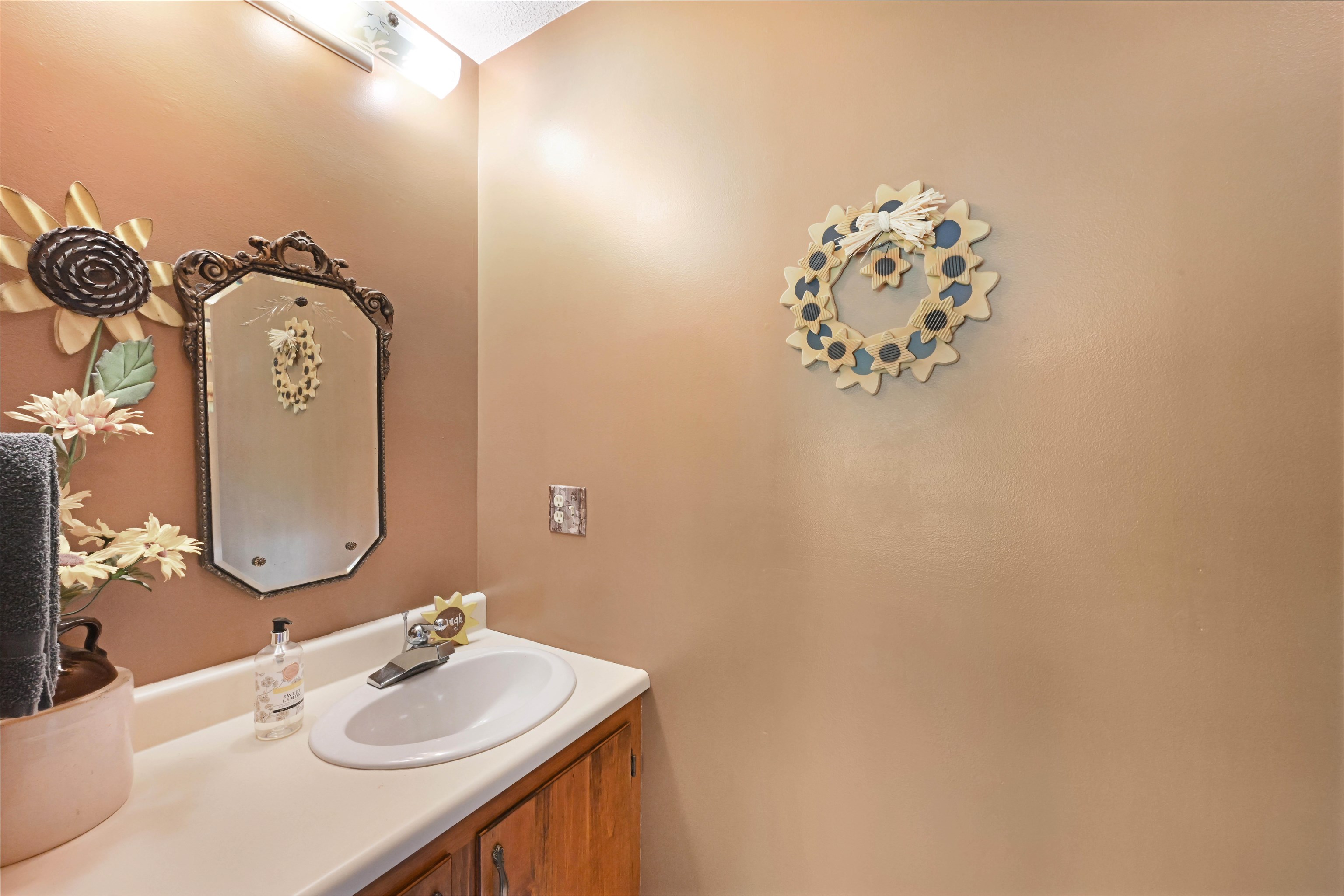 428 Lawson Ridge Coventry, VT 05855 - Photo 13 of 47