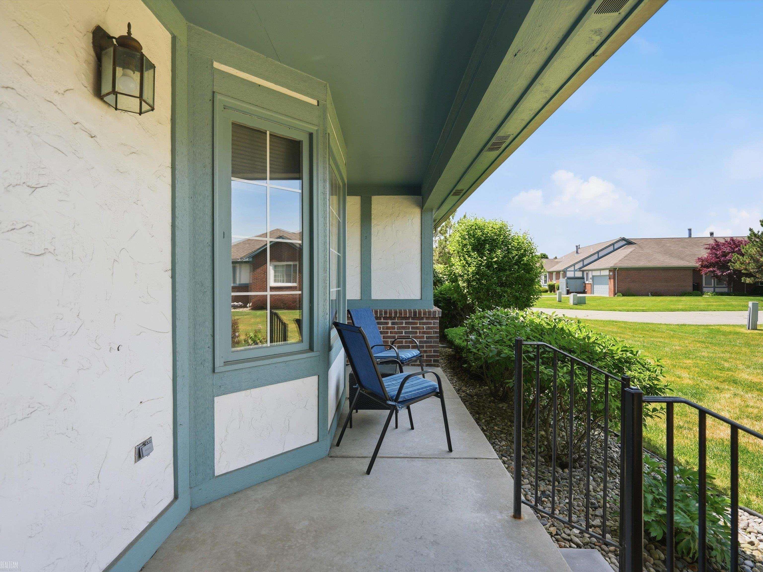 45461 Nottingham Drive, Unit 97 Macomb, MI 48044 - Photo 4 of 42