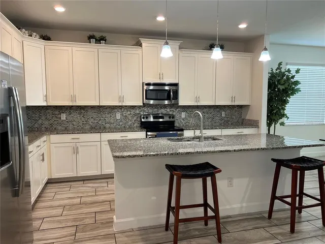 $3,900 | 4715 Sleepy Hollow Drive, Kissimmee, FL 34746