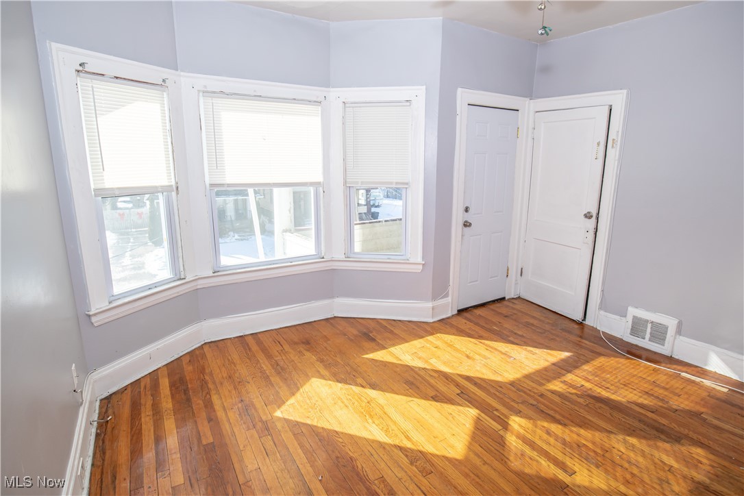 915 Evangeline Road Cleveland, OH 44110 - Photo 5 of 21 Gallery Image 5