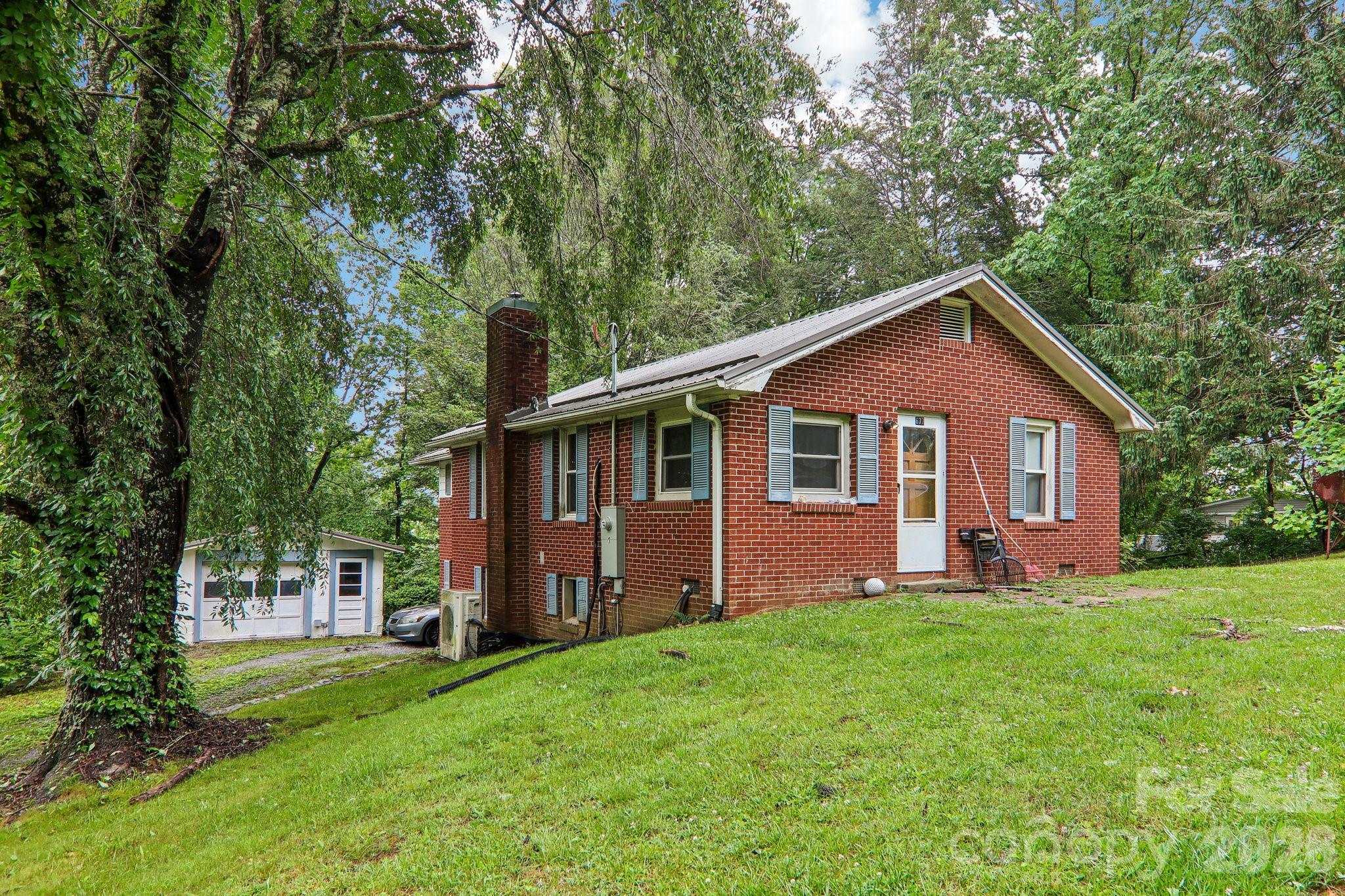 677 Mt Olivet Road Zirconia, NC 28790 - Photo 2 of 33