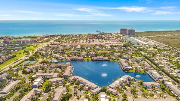 $3,800 | 902 Ocean Dunes Circle, Jupiter, FL 33477