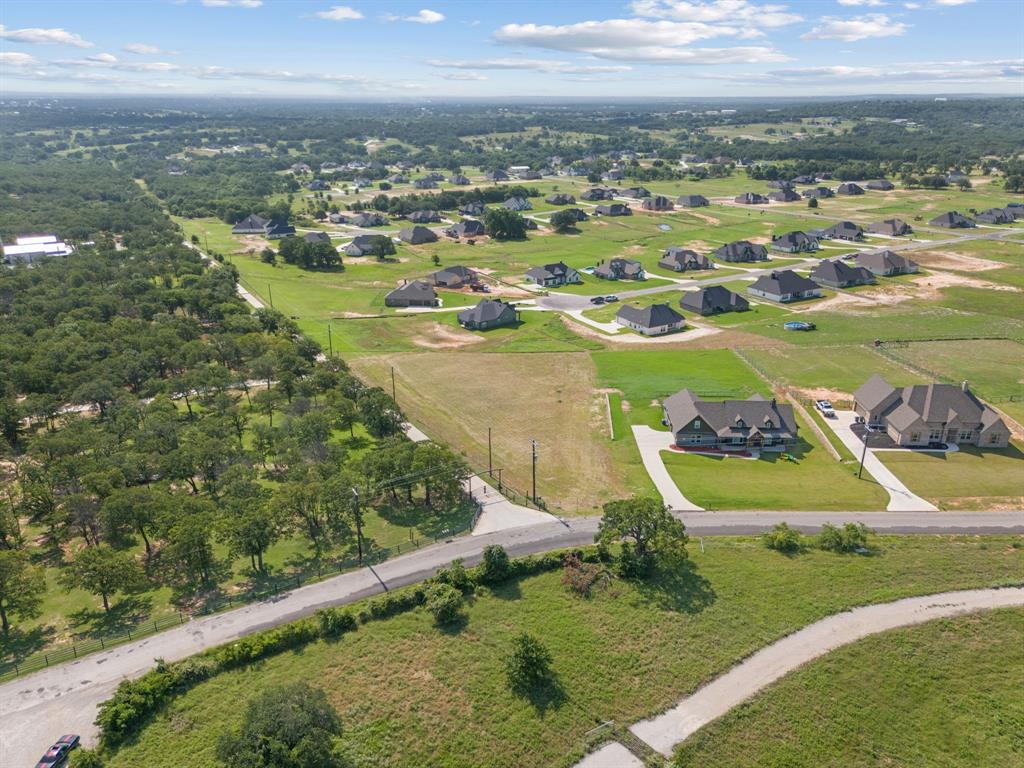 1052 North Agnes Road Springtown, TX 76082 - Photo 4 of 16 a view of a city