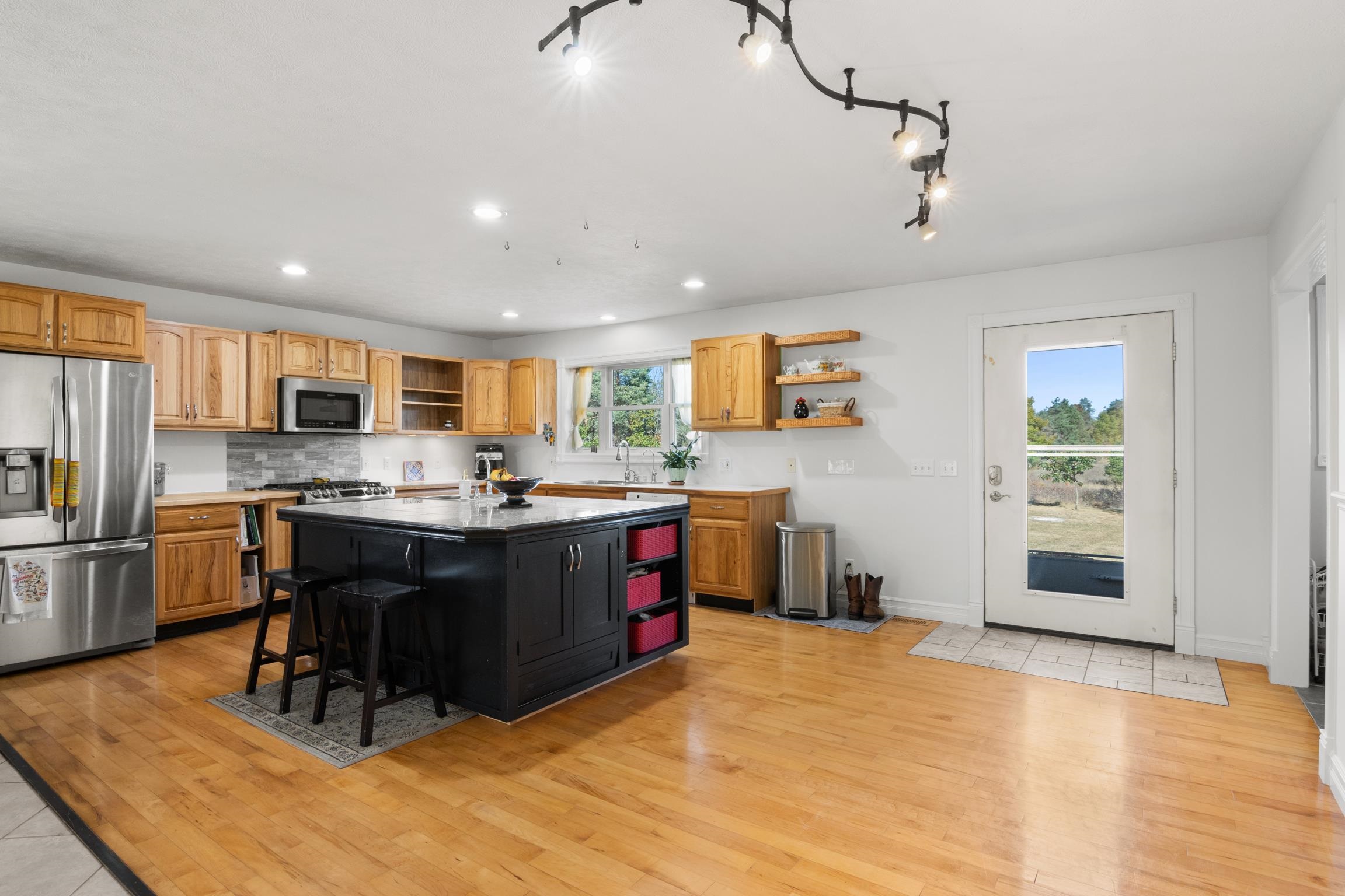17444 Fewins Road Interlochen, MI 49643 - Photo 11 of 40 1928149-e68541a9-5269-42ea-b4b7-c6d90f0a928e.JPG