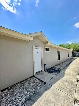 $930 | 2703 Larkspur Avenue, Edinburg, TX 78541