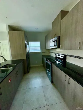 $930 | 2703 Larkspur Avenue, Edinburg, TX 78541