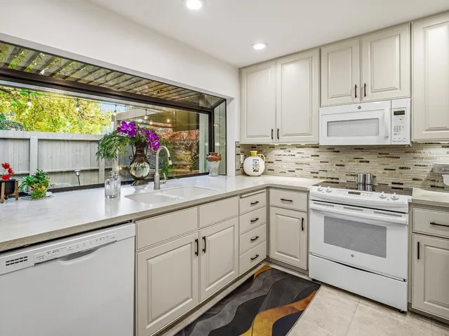 $718,000 | 506 Elmhurst Circle, Sacramento, CA 95825