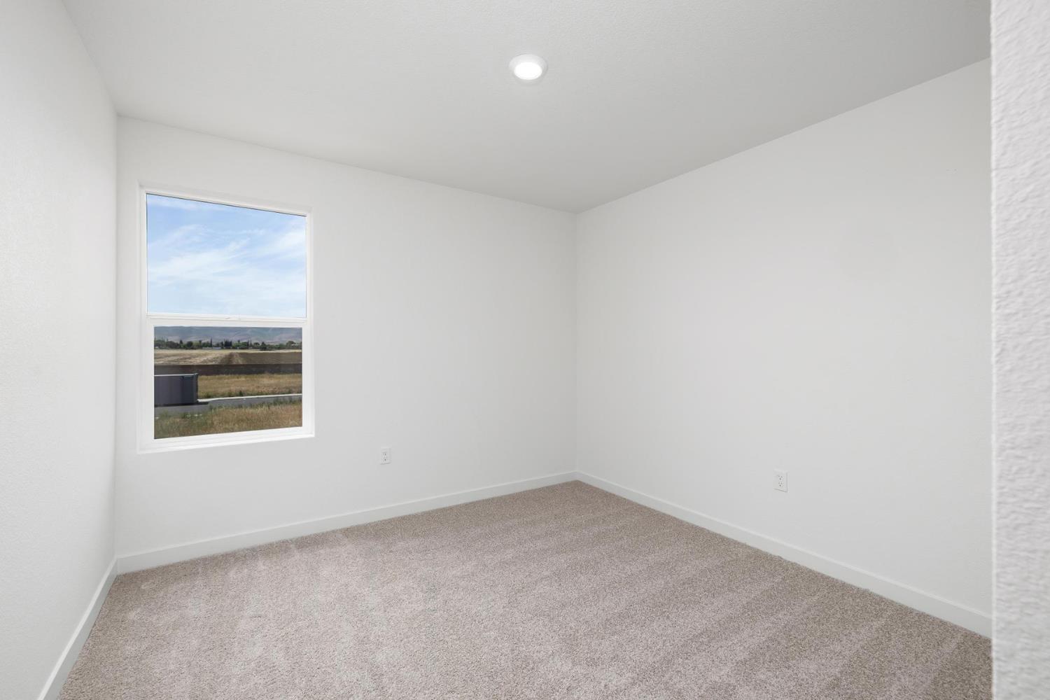 820 Helmsley Lane Patterson, CA 95363 - Photo 15 of 18