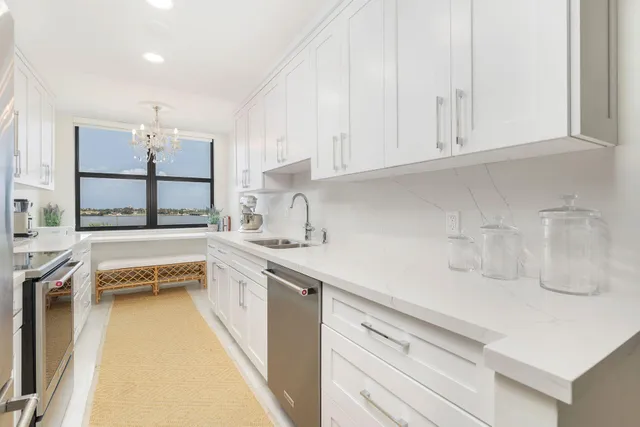 $1,695,000 | 3800 Washington Road, Unit 606, West Palm Beach, FL 33405