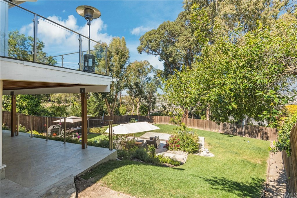 4329 Vía Azalea Palos Verdes Estates, CA 90274 - Photo 2 of 31