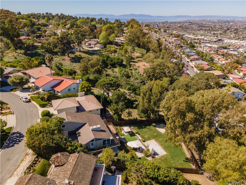 4329 Vía Azalea Palos Verdes Estates, CA 90274 - Photo 30 of 31 an aerial view of multiple house