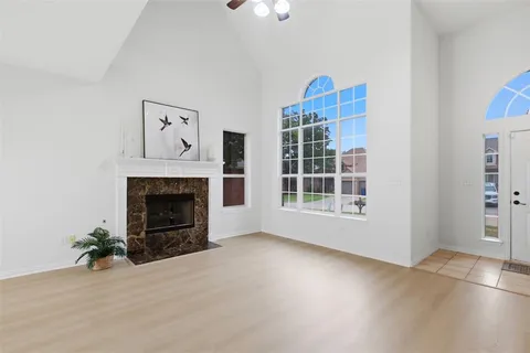 $340,000 | 519 Mattie Lane, Lake Dallas, TX 75065