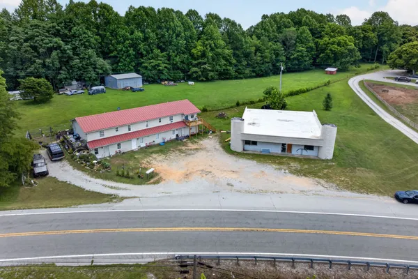 $729,998 | 11279 Nashville Highway, Baxter, TN 38544