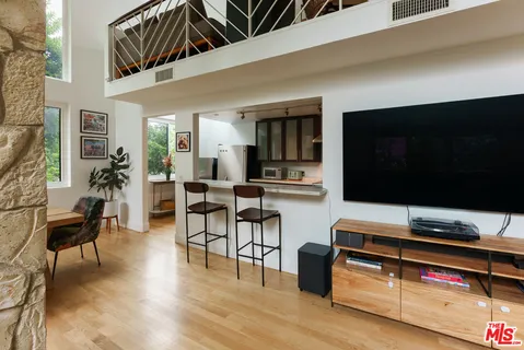 $1,295,000 | 1557 South Beverly Glen Boulevard, Unit 310, Los Angeles, CA 90024
