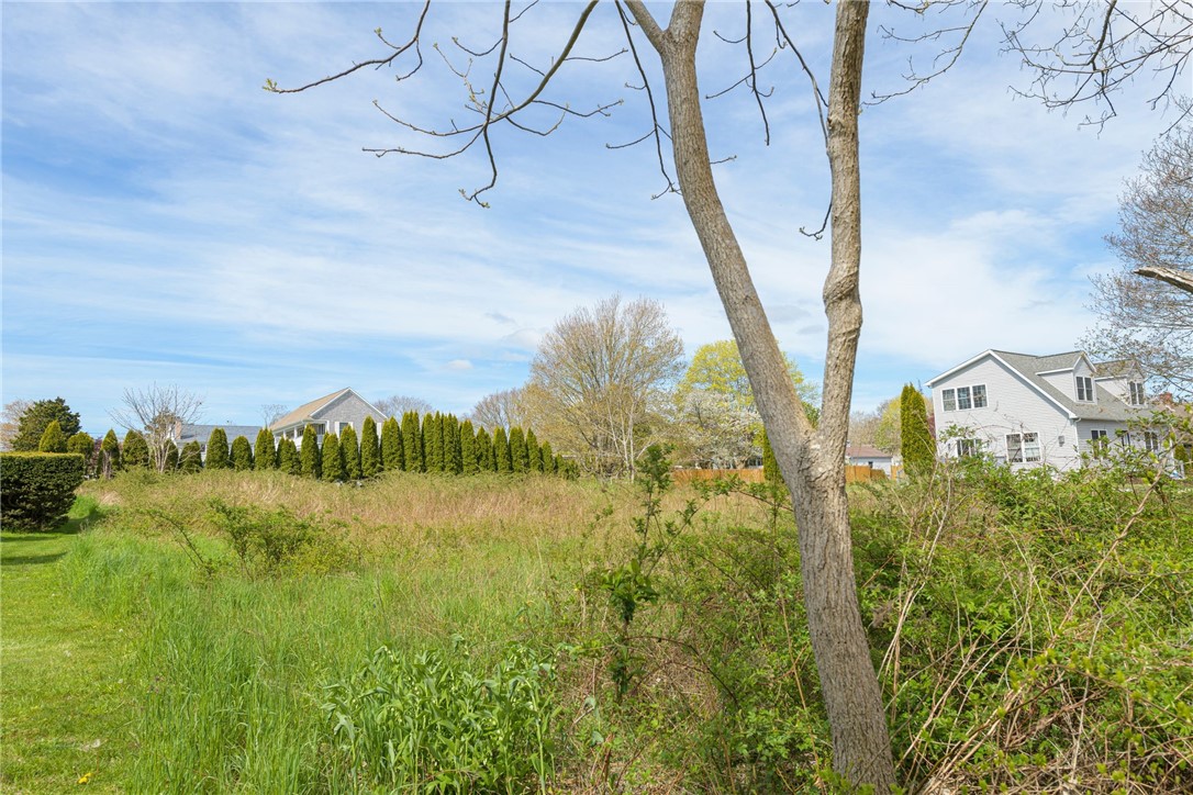 89 South Shore Road Little Compton, RI 02837 - Photo 9 of 38