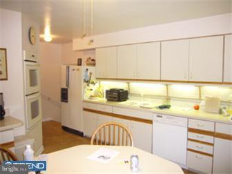 464 Covered Bridge Road Cherry Hill, NJ 08034 - Photo 4 of 8