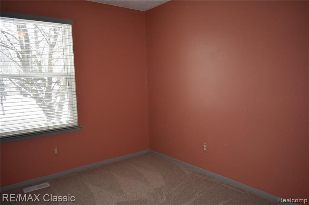 781 Hidden Ridge Drive Troy, MI 48083 - Photo 22 of 34