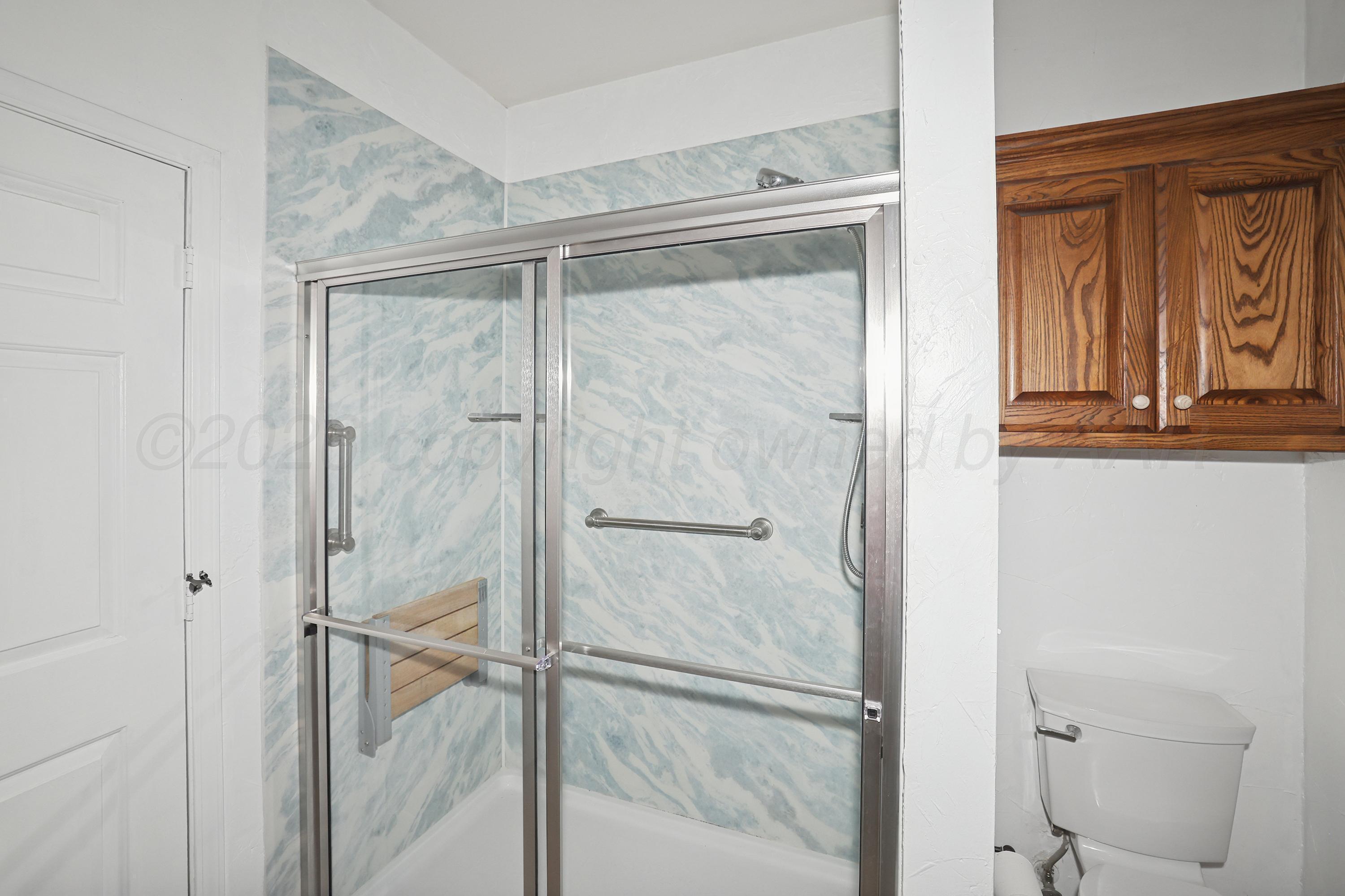 6803 Nick Street Amarillo, TX 79119 - Photo 16 of 33 17-Primary Bath