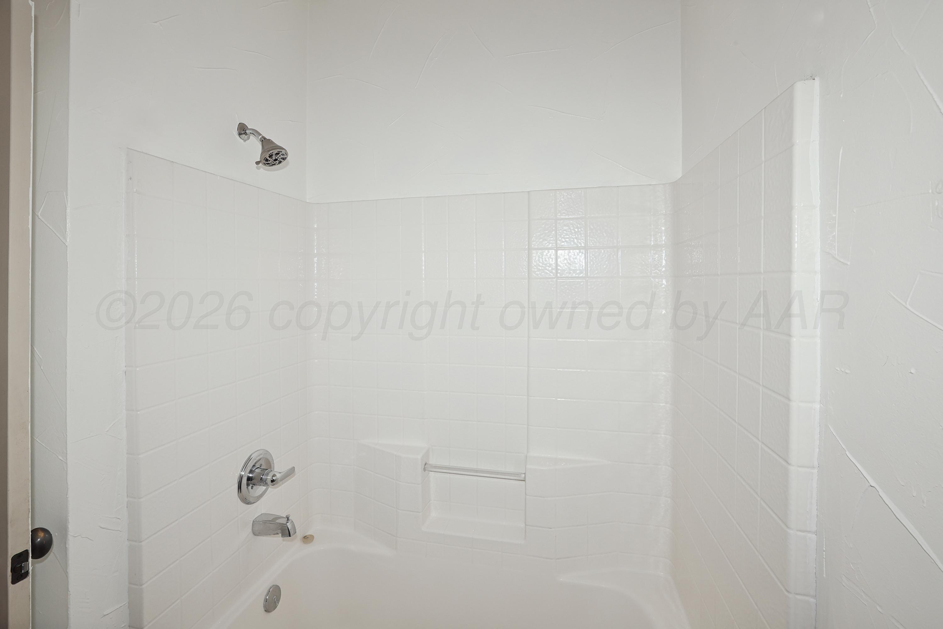 6803 Nick Street Amarillo, TX 79119 - Photo 22 of 33 24-Bathroom