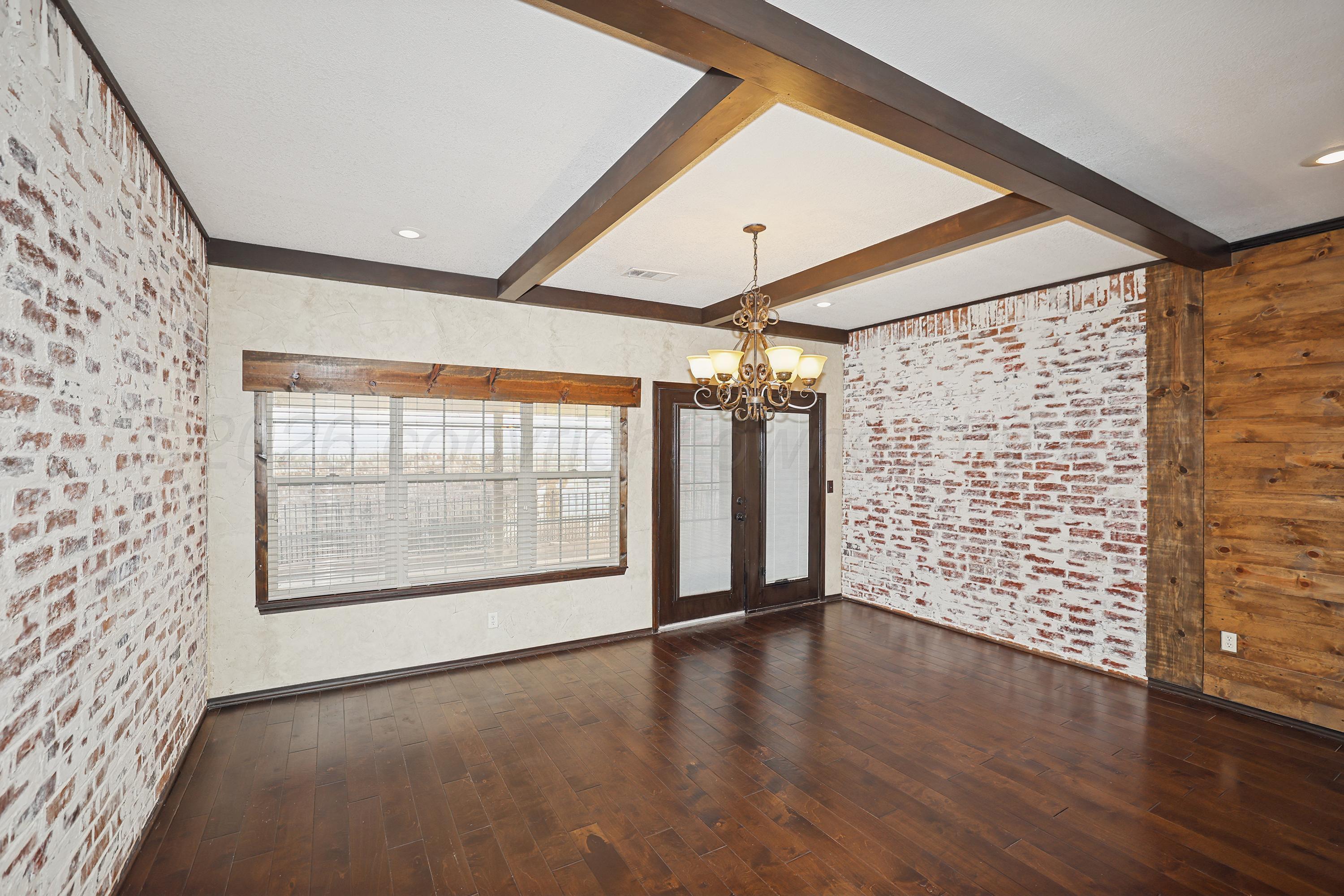 6803 Nick Street Amarillo, TX 79119 - Photo 7 of 33 9-Dining Area