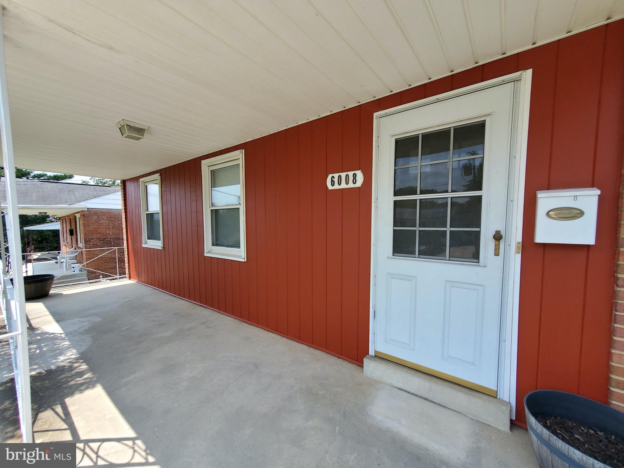 6008 Jamestown Road Hyattsville, MD 20782 - Photo 2 of 24