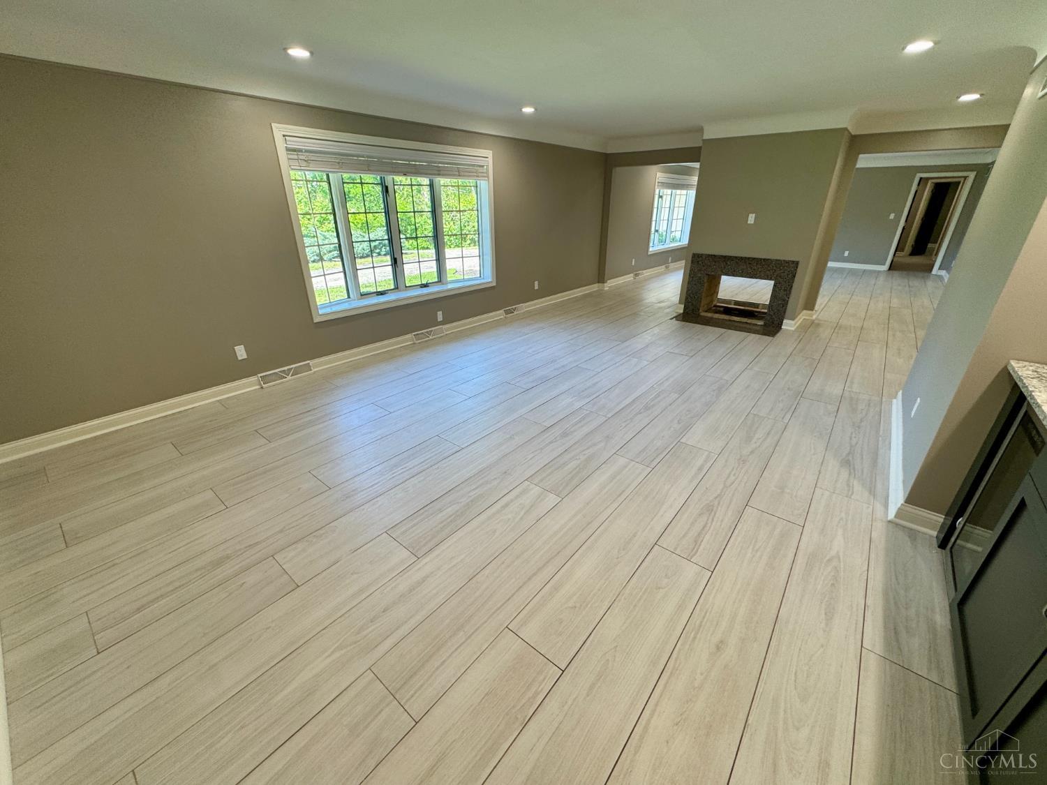 6730 Bennett Road Cincinnati, OH 45230 - Photo 9 of 24