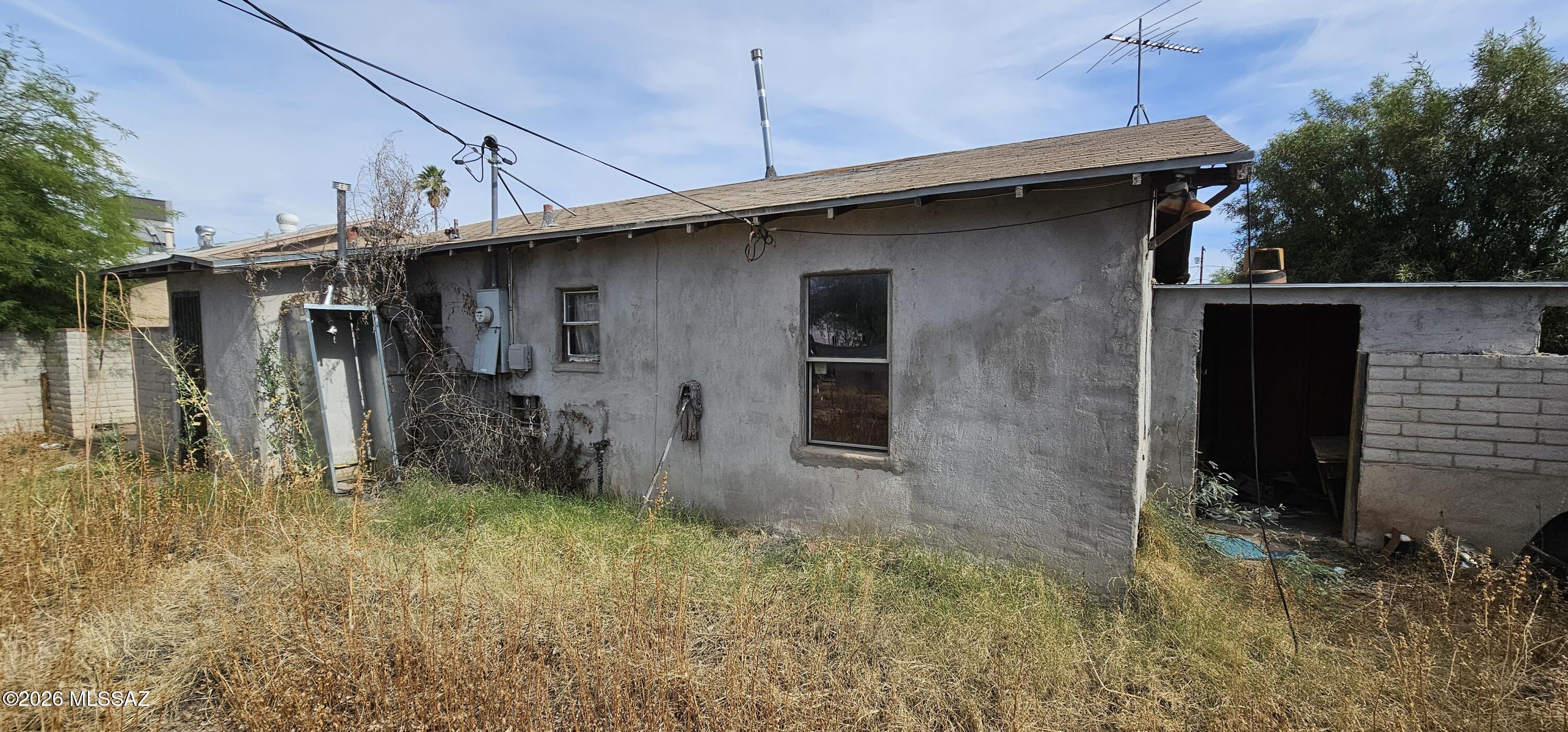 3265 East 24th Street Tucson, AZ 85713 - Photo 5 of 18 Back