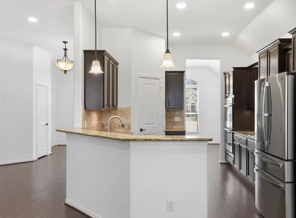 $2,500 | 212 Fallow Buck Court, Conroe, TX 77384
