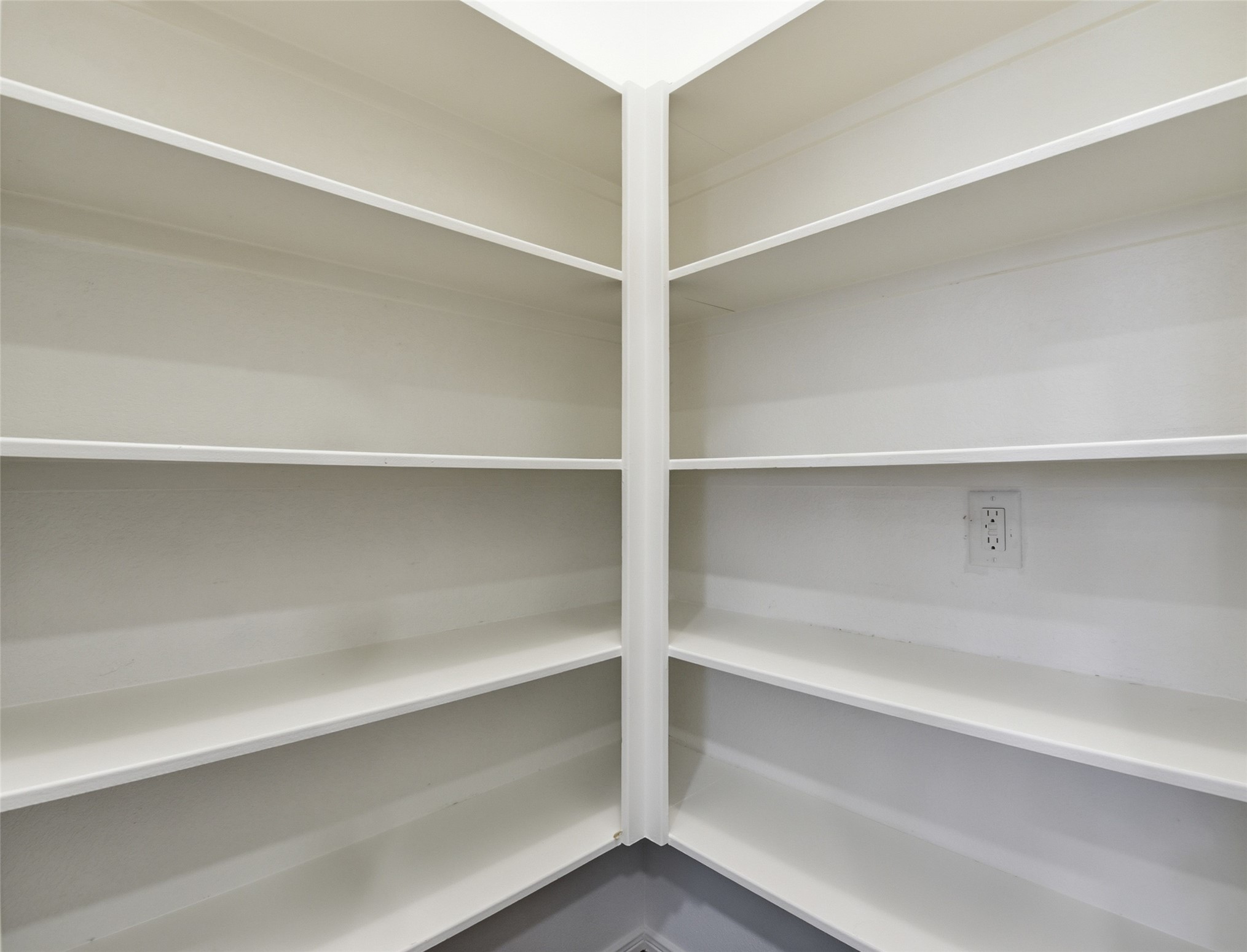 212 Fallow Buck Court Conroe, TX 77384 - Photo 17 of 33