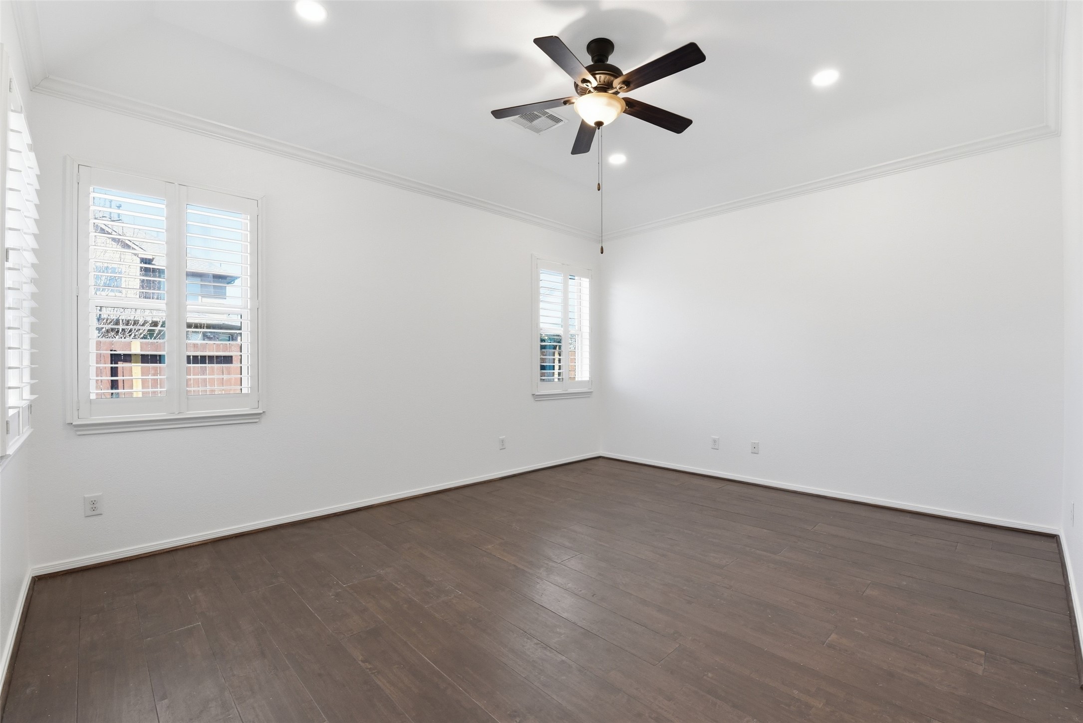 212 Fallow Buck Court Conroe, TX 77384 - Photo 18 of 33