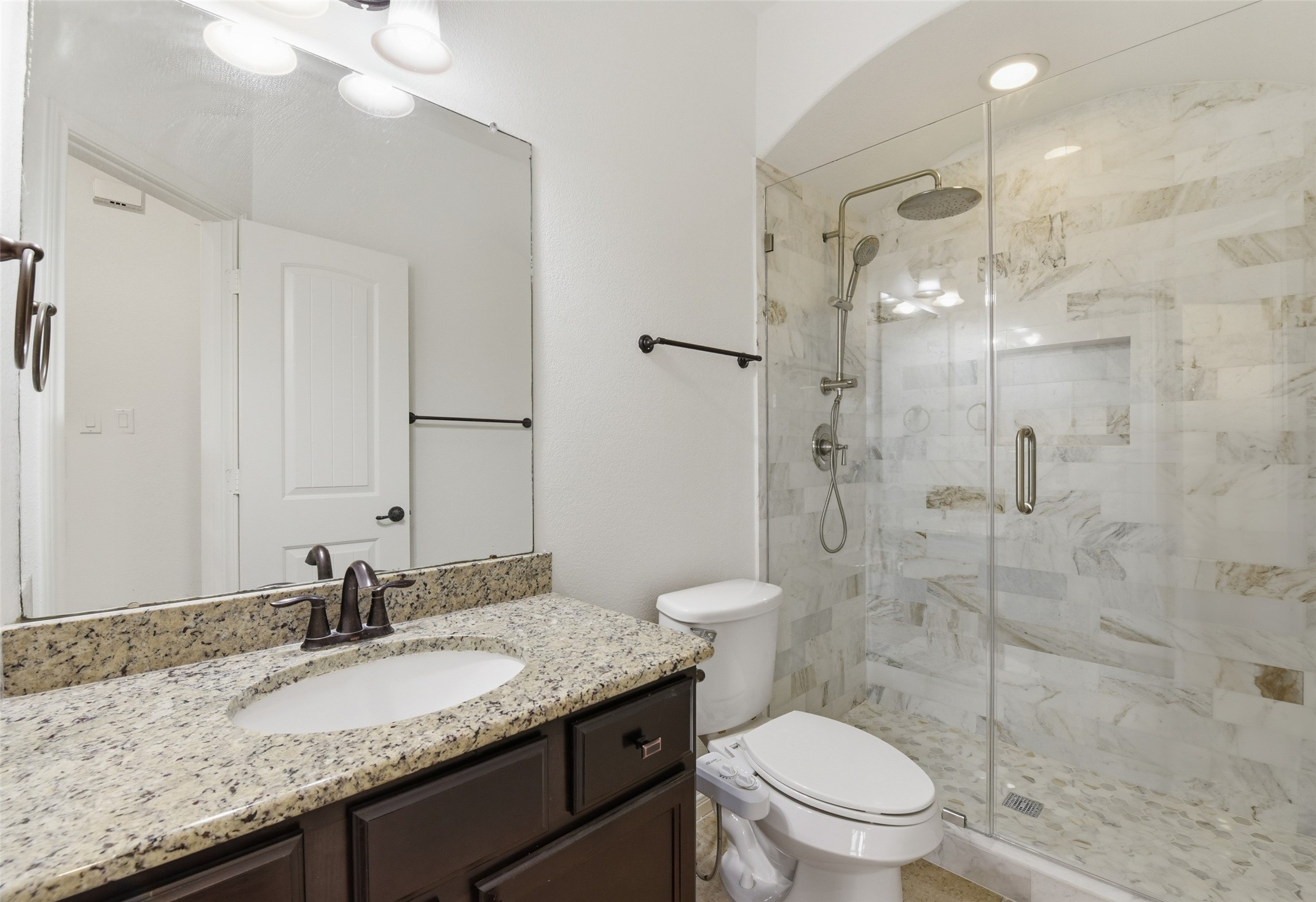 212 Fallow Buck Court Conroe, TX 77384 - Photo 23 of 33