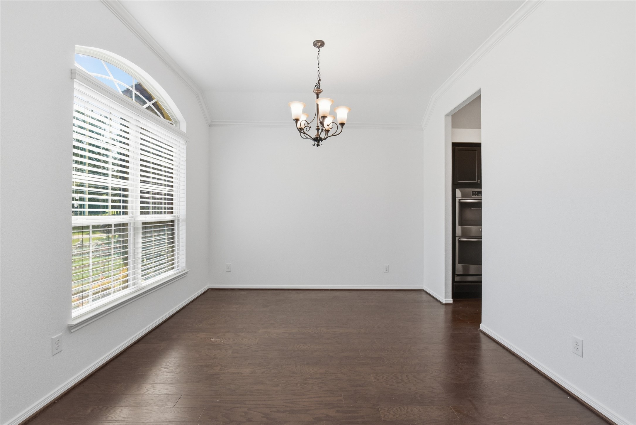 212 Fallow Buck Court Conroe, TX 77384 - Photo 6 of 33