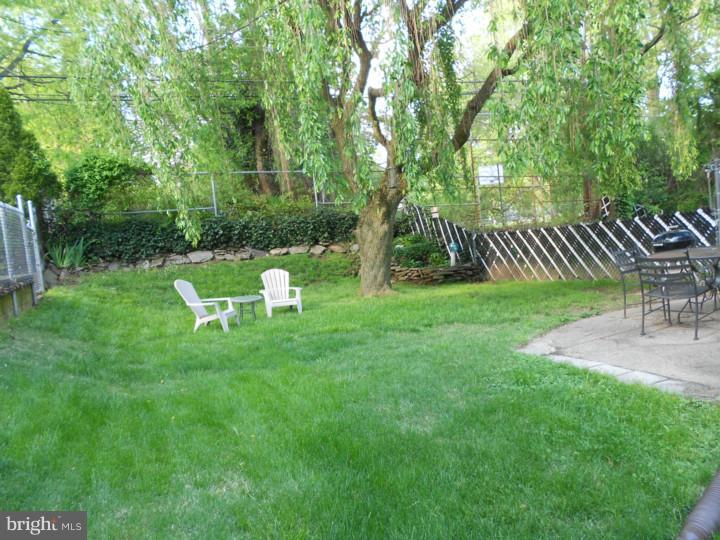 215 Juniper Road Havertown, PA 19083 - Photo 4 of 19