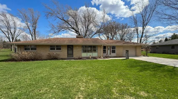 $339,900 | N70W13080 Brentwood Drive, Menomonee Falls, WI 53051
