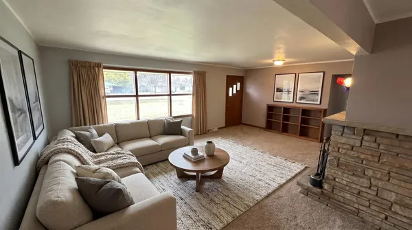 $339,900 | N70W13080 Brentwood Drive, Menomonee Falls, WI 53051