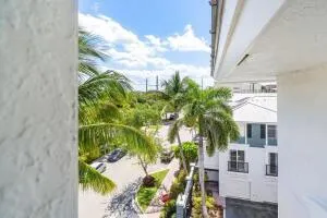 $575,000 | 250 Northeast 3rd Avenue, Unit 1510, Delray Beach, FL 33444