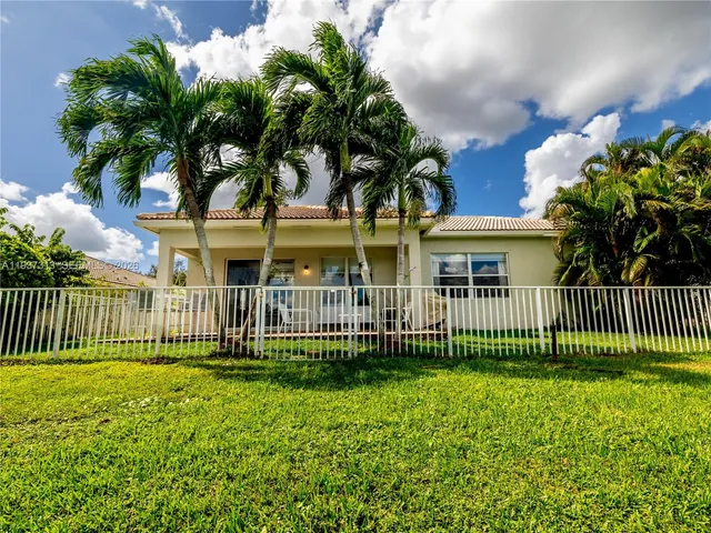 $899,000 | 903 Northwest 167th Avenue, Pembroke Pines, FL 33028