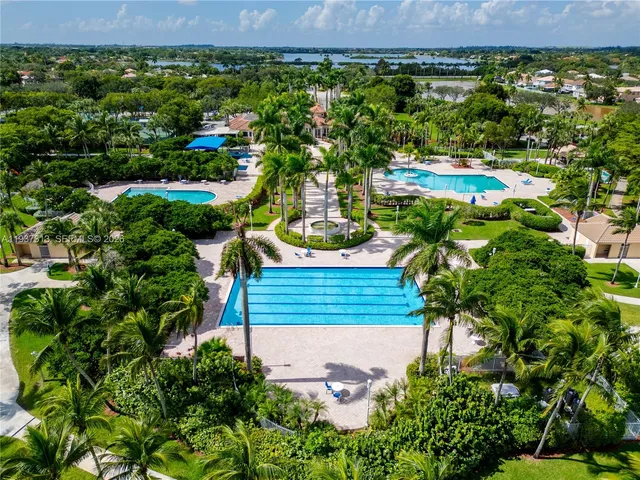 $899,000 | 903 Northwest 167th Avenue, Pembroke Pines, FL 33028