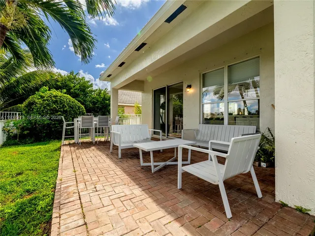 $899,000 | 903 Northwest 167th Avenue, Pembroke Pines, FL 33028