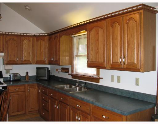 1054 Frye Road Jeannette, PA 15644 - Photo 5 of 10 Kitchen.