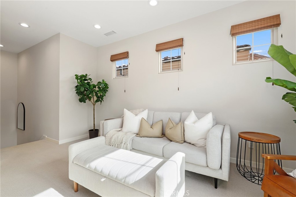 147 Excursion Irvine, CA 92618 - Photo 14 of 56