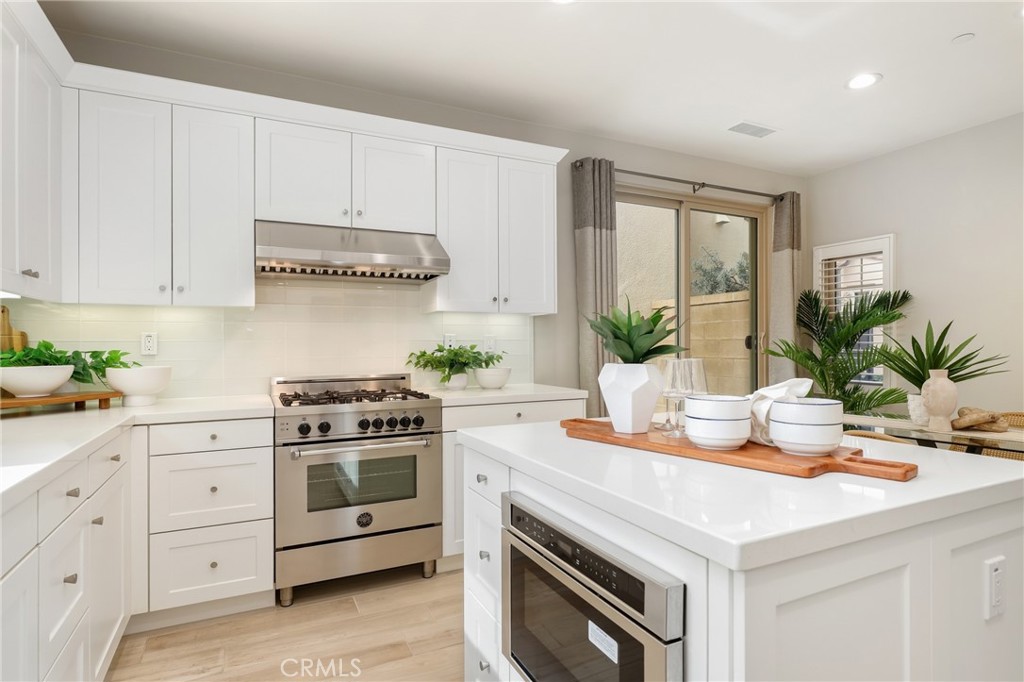 147 Excursion Irvine, CA 92618 - Photo 10 of 56