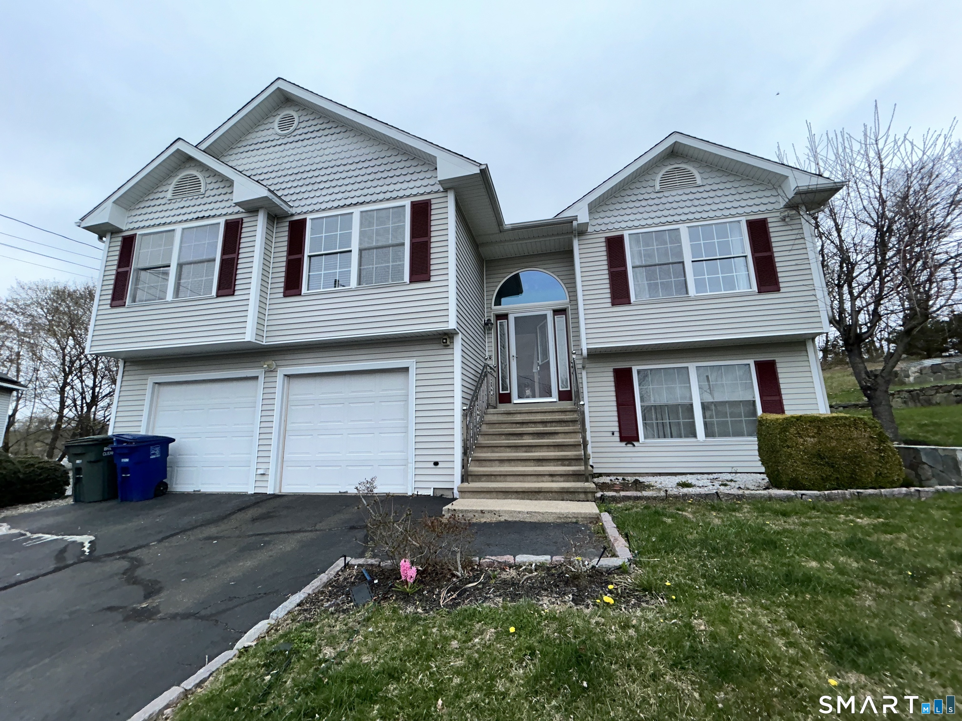 39 Asia Circle Bridgeport, CT 06610 - Photo 1 of 32