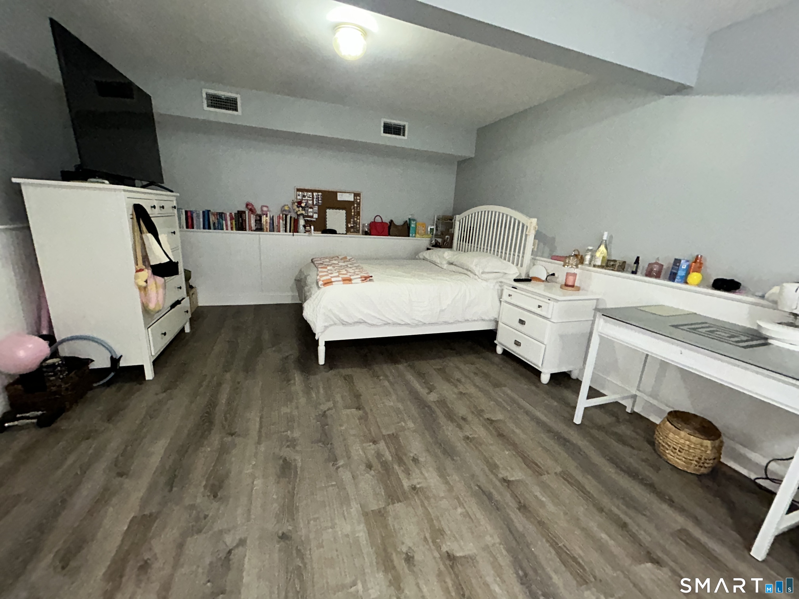 39 Asia Circle Bridgeport, CT 06610 - Photo 17 of 32
