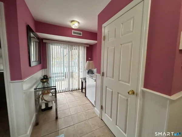 $3,650 | 39 Asia Circle, Bridgeport, CT 06610