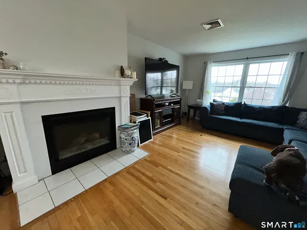 $3,650 | 39 Asia Circle, Bridgeport, CT 06610