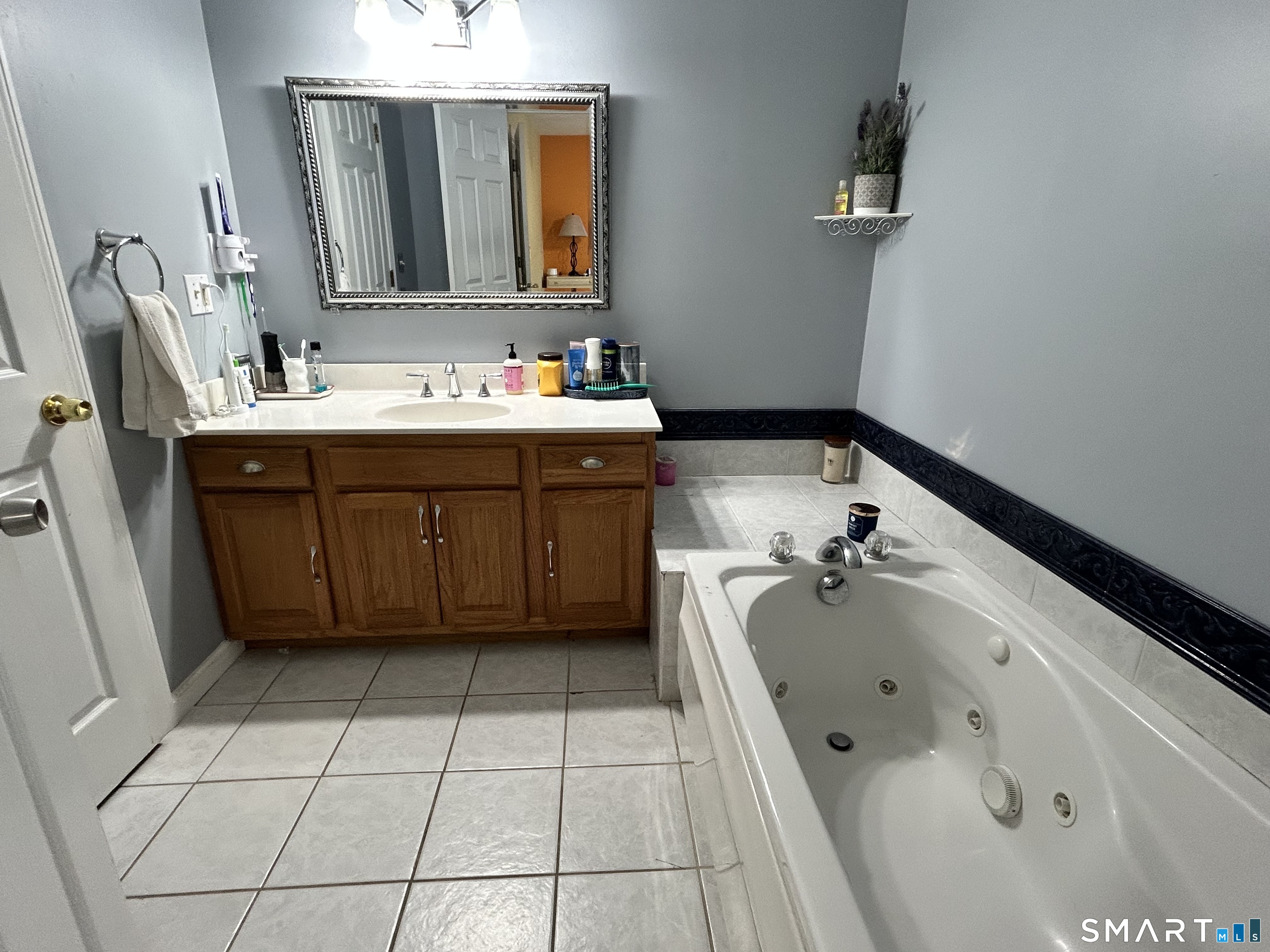 39 Asia Circle Bridgeport, CT 06610 - Photo 9 of 32