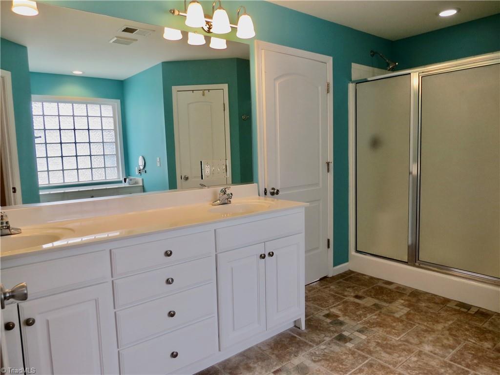 132 Feather Ridge Circle Reidsville, NC 27320 - Photo 15 of 42 Primary Bath walk in shower