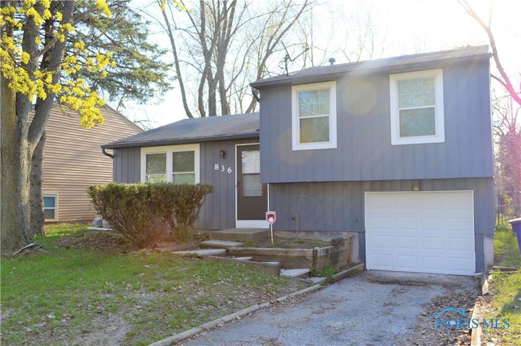 836 Burke Glen Road Toledo, OH 43607 - Photo 1 of 14 Gallery Image 1