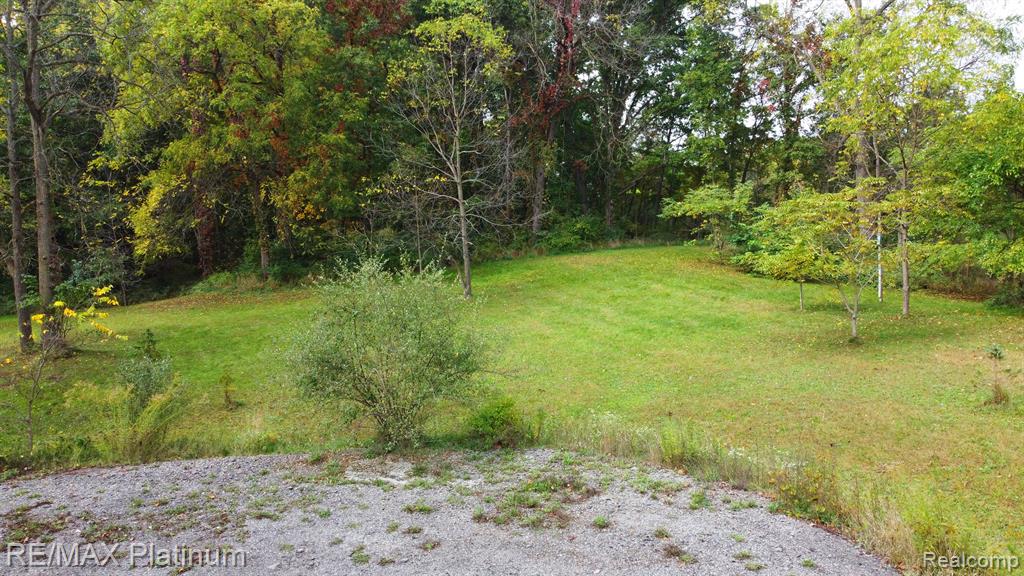 Vl Silverton Road Whitmore Lake, MI 48189 - Photo 2 of 10